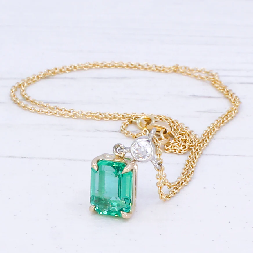 Vintage 1.97 Carat No Oil Zambian Emerald Pendant, circa 1965 - Image 8