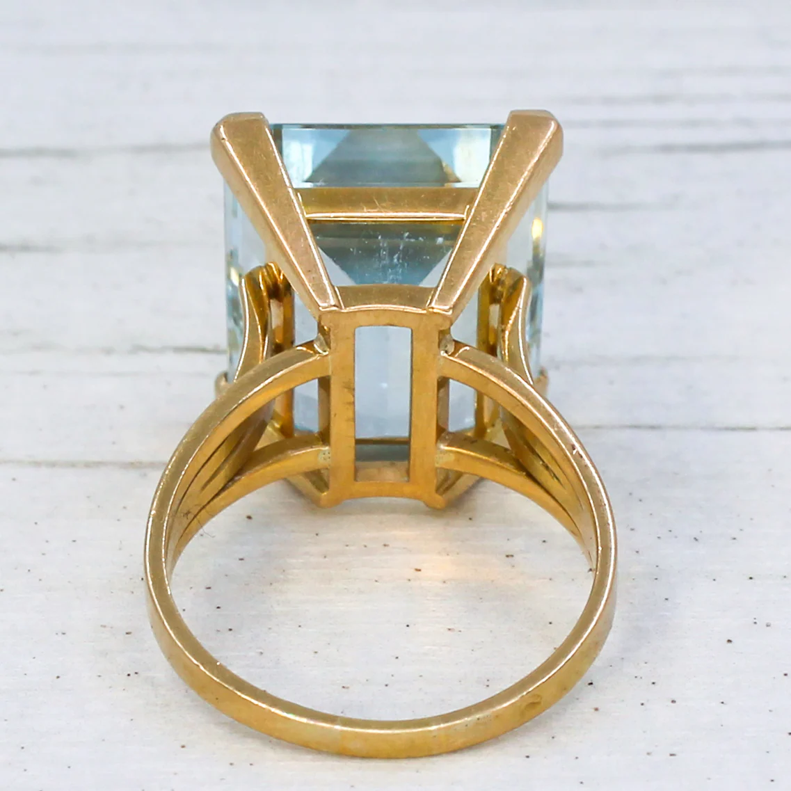 Vintage 15.00 Carat Aquamarine Solitaire Ring, circa 1960 - Image 5