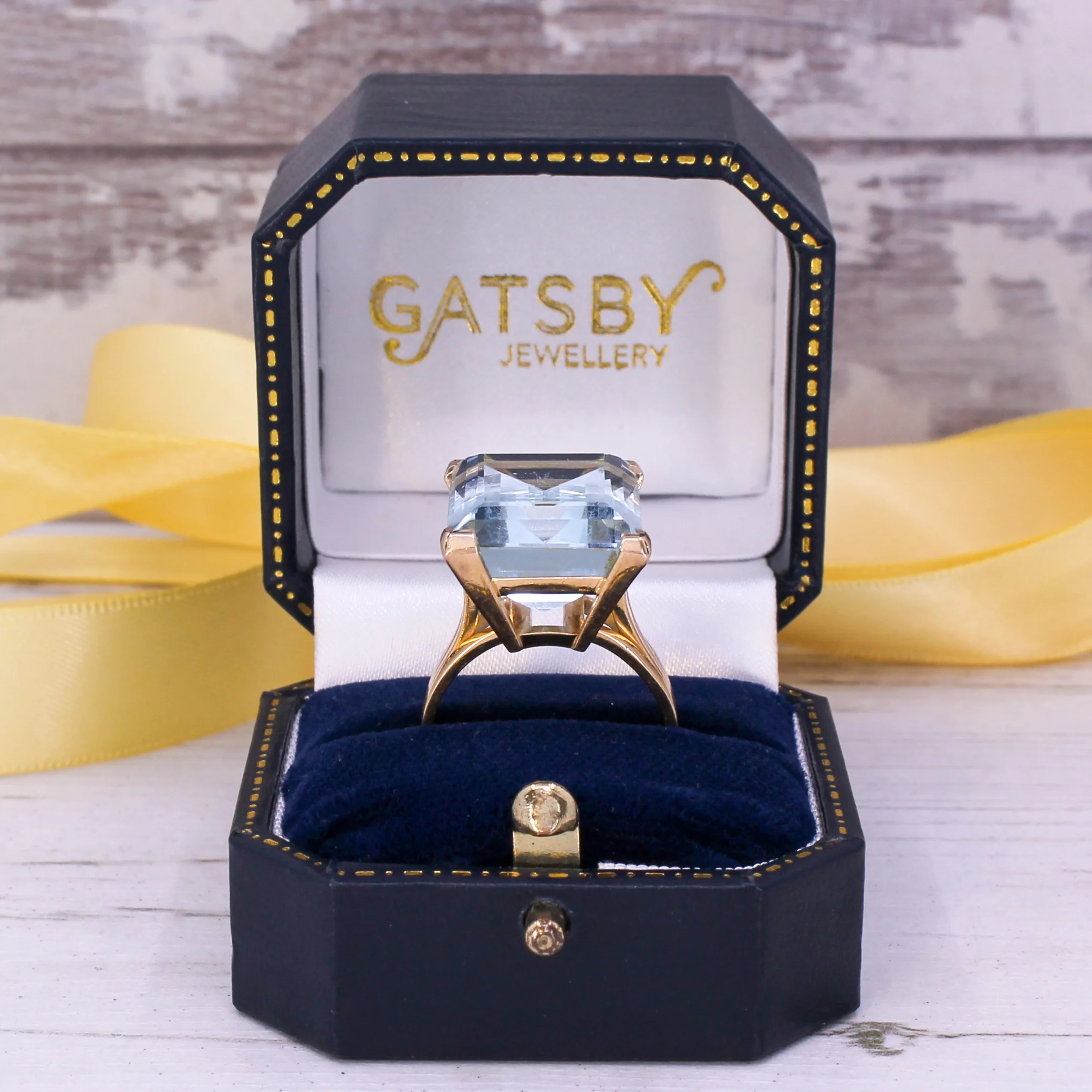 Vintage 15.00 Carat Aquamarine Solitaire Ring, circa 1960 - Image 8