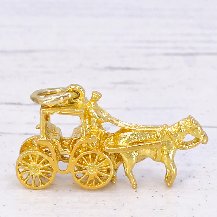 Vintage 18k Gold Horse & Carriage / Pendant Charm, circa 1970 - Image 6