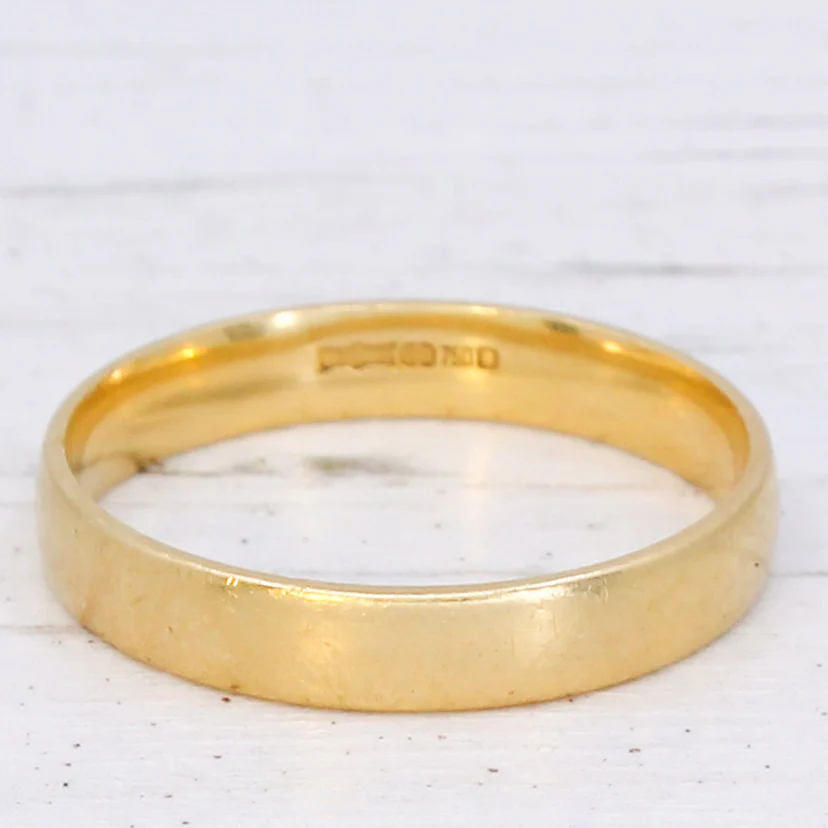 Vintage 18k Yellow Gold Wedding Band Ring, size V 1/2