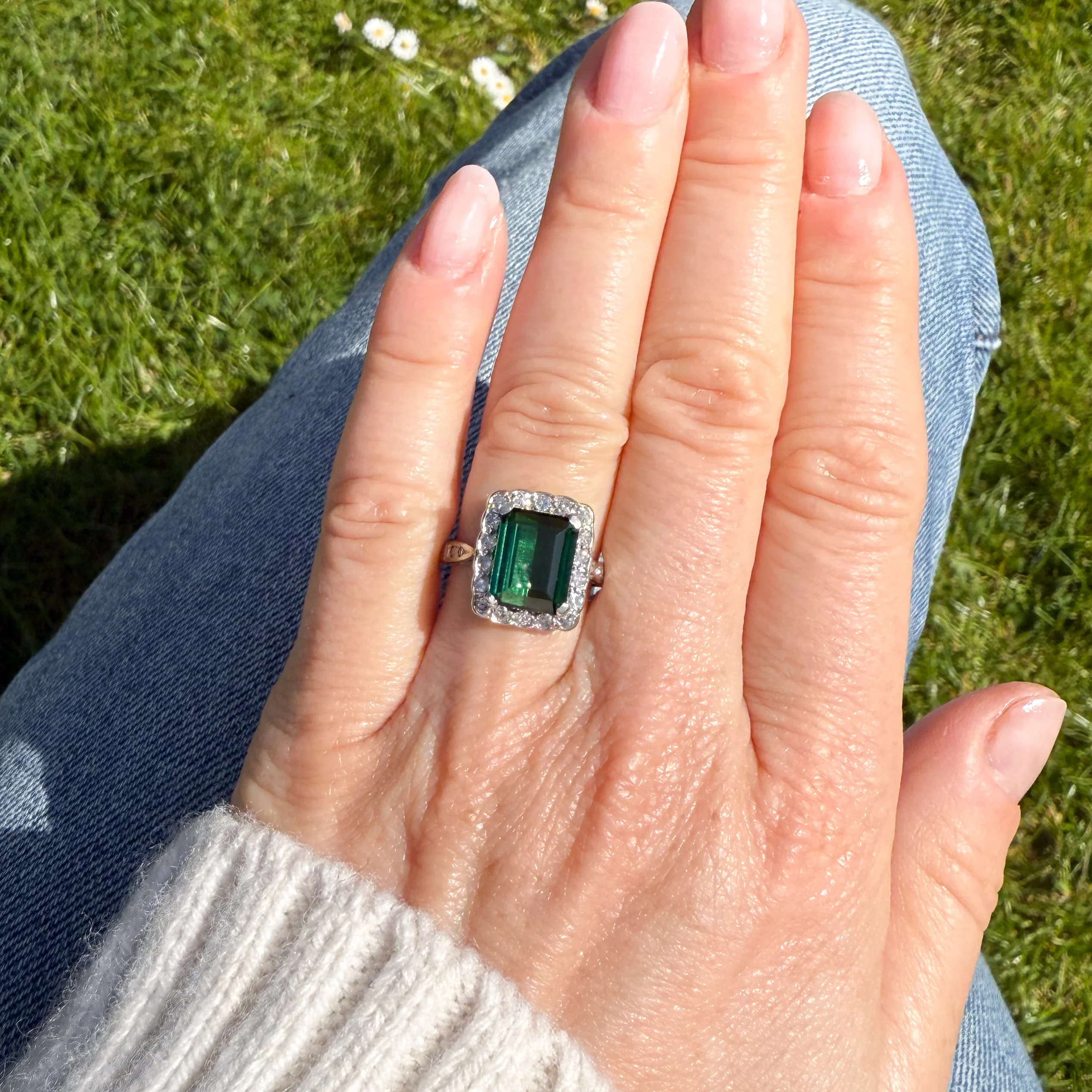 Vintage 2.90 Carat Green Tourmaline & Diamond Ring, circa 1975 - Image 6