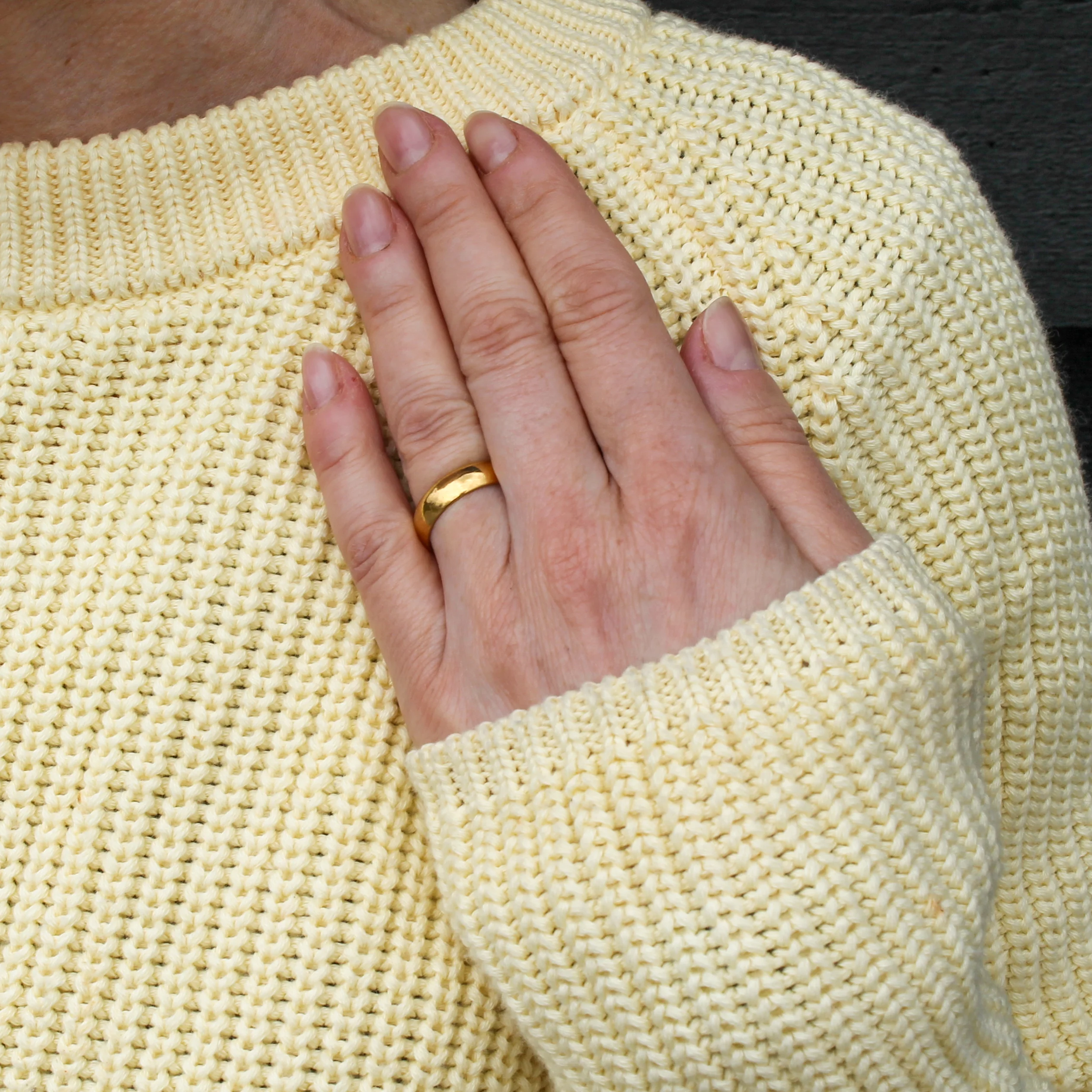 Vintage 22k Yellow Gold Wedding Band, dated 1967, size N - Image 3