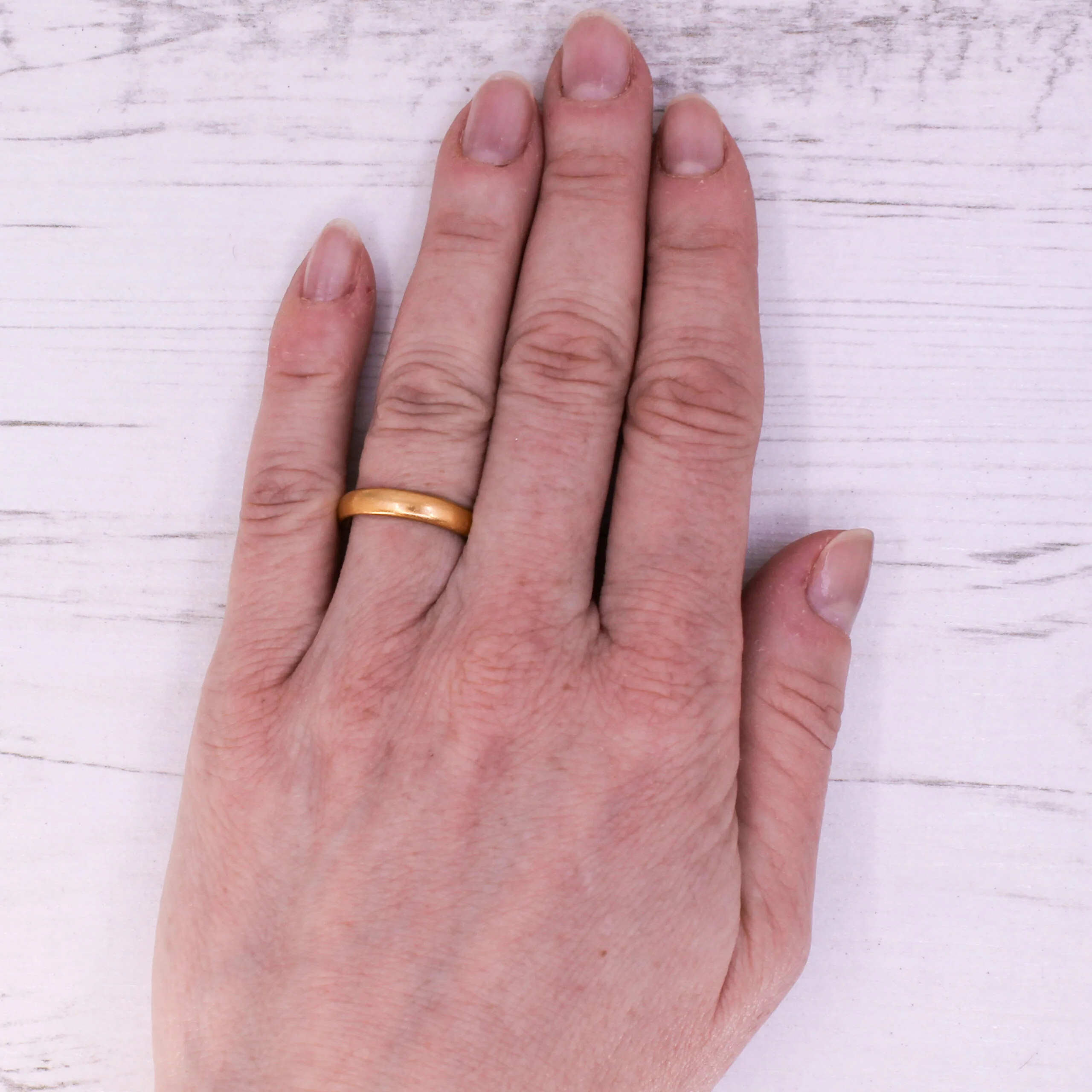 Vintage 22k Yellow Gold Wedding Band Ring, dated 1955, size M 1/2 - Image 3