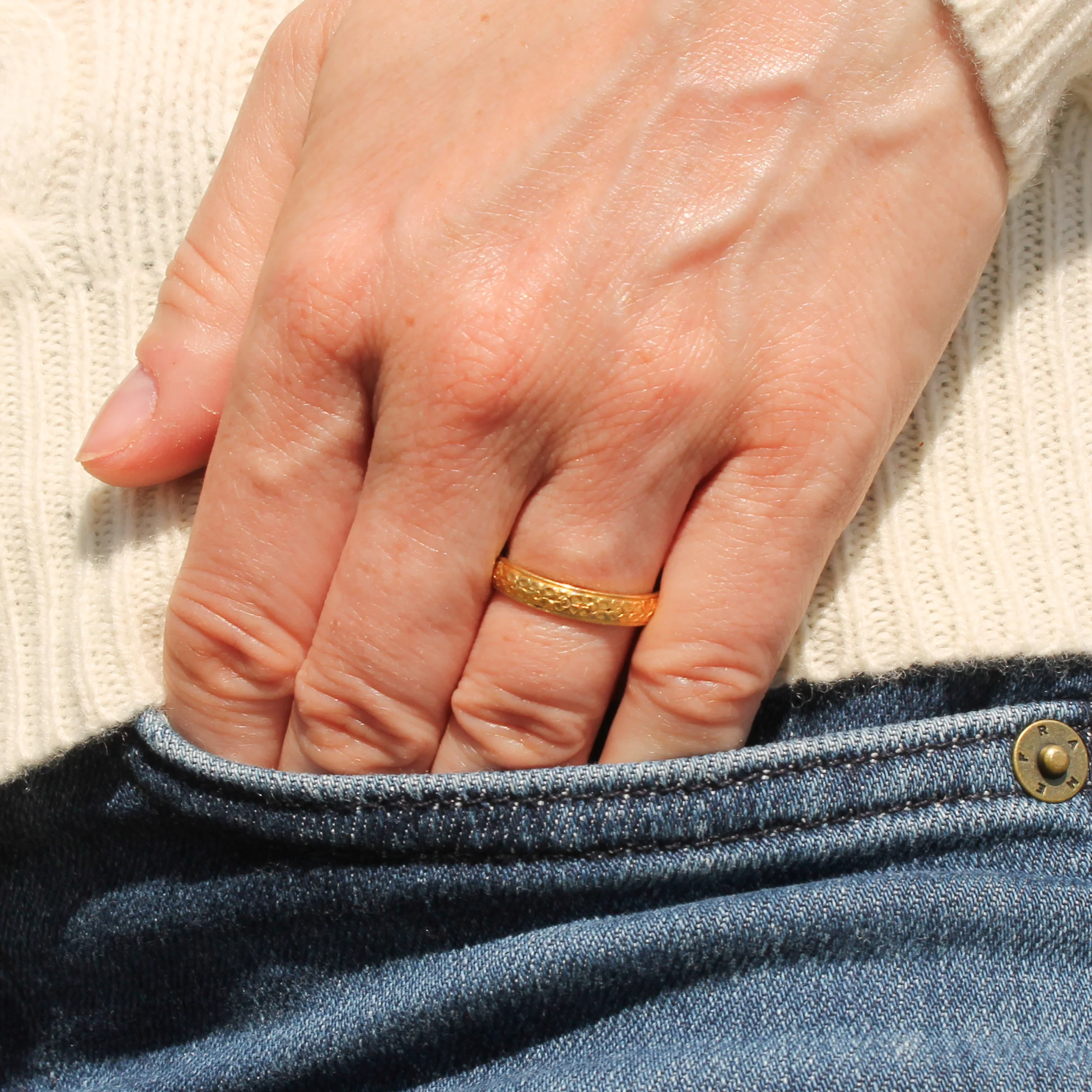 Vintage 22k Yellow Gold Wedding Band Ring, dated 1956, size P - Image 4