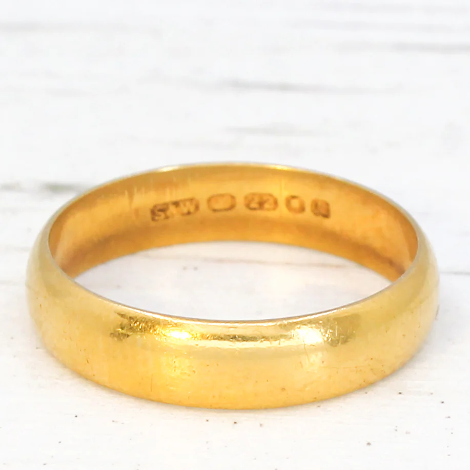 Vintage 22k Yellow Gold Wedding Band Ring, dated 1965, size Q