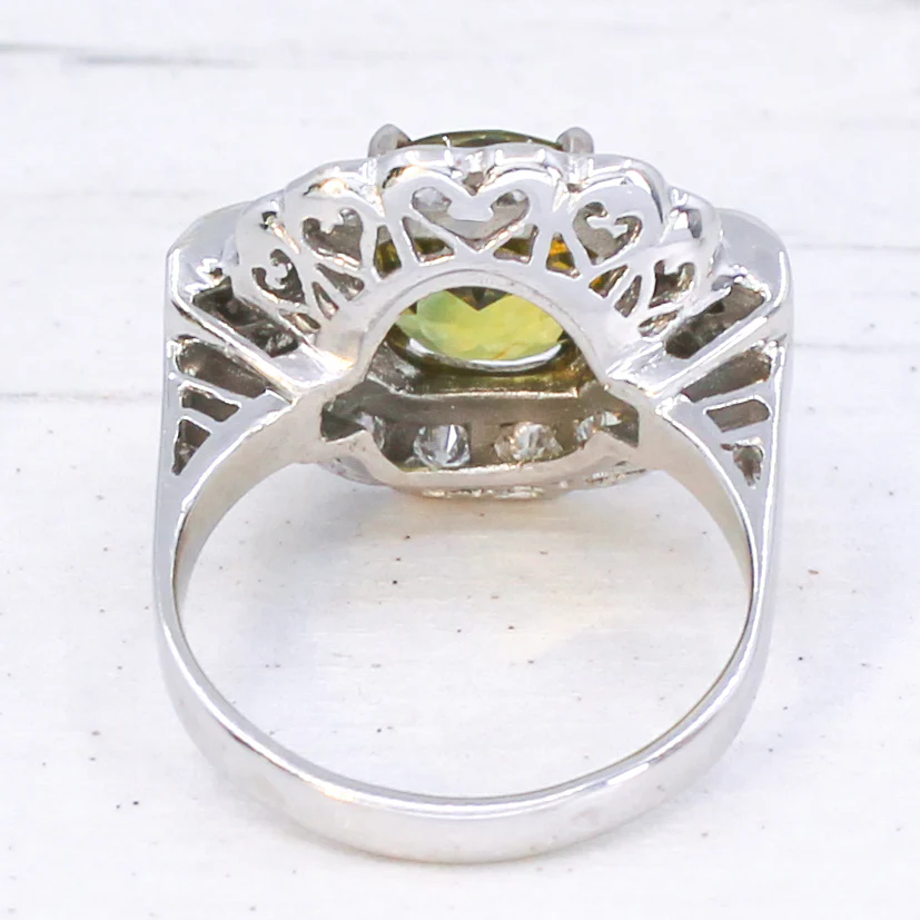 Vintage 3.40 Carat Green Sapphire & Diamond Cluster Ring, circa 1970 - Image 5