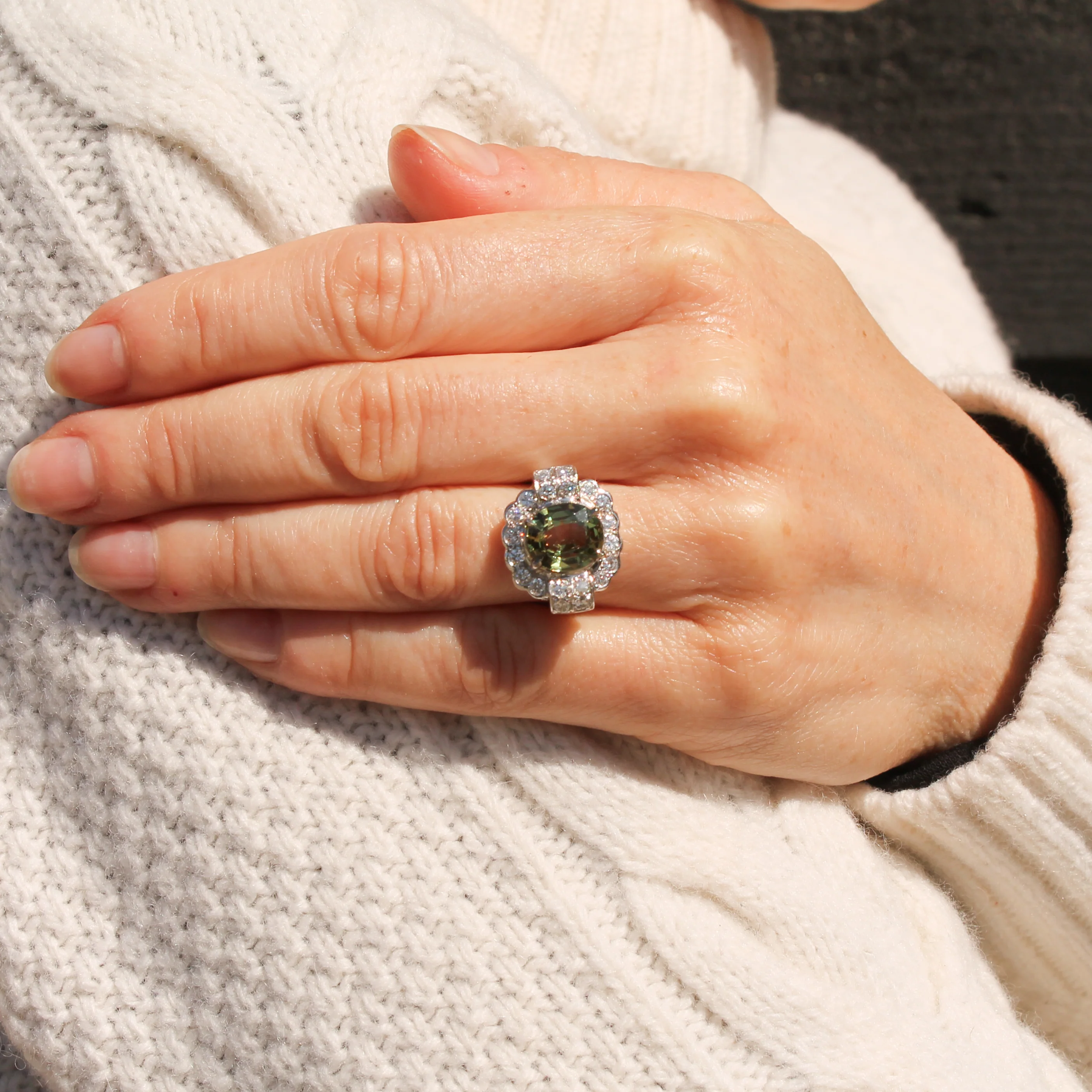 Vintage 3.40 Carat Green Sapphire & Diamond Cluster Ring, circa 1970 - Image 6