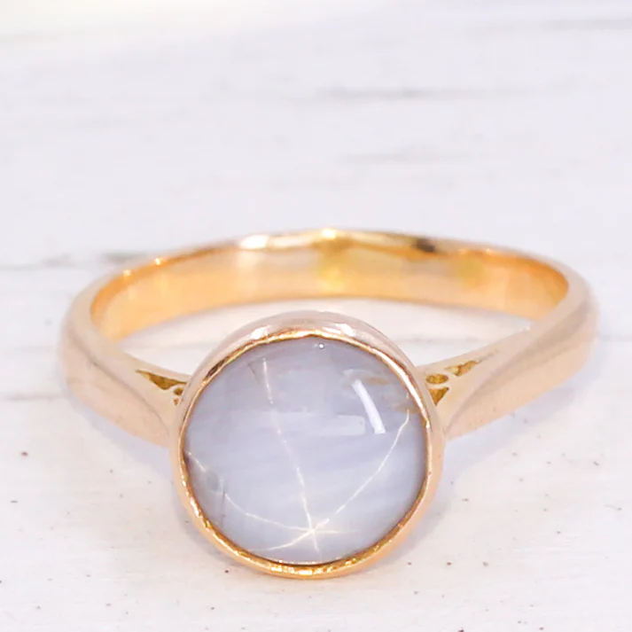 Vintage 4.25 Carat Unheated Ceylon Star Sapphire Ring, circa 1950 - Image 3