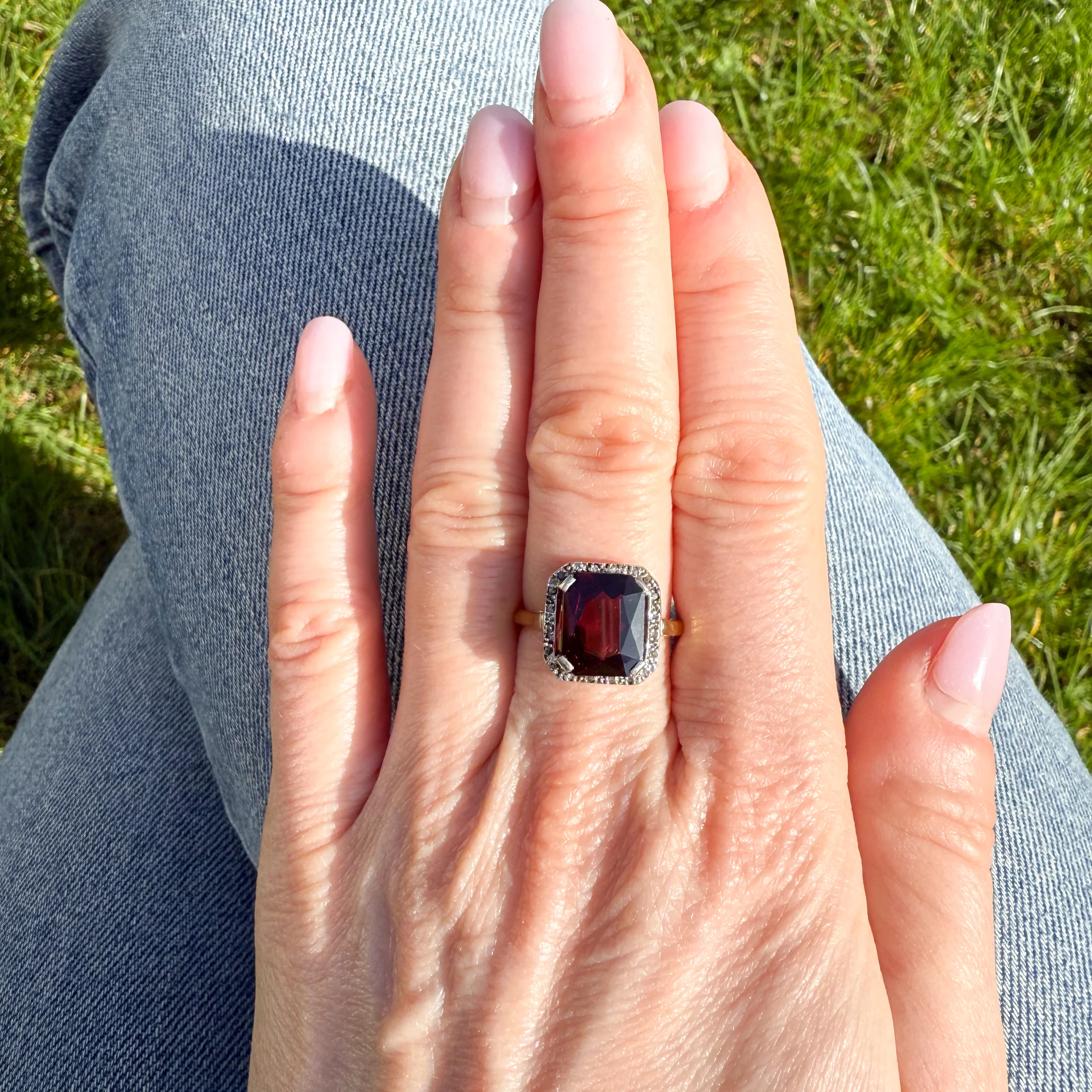 Vintage 4.75 Carat Almandine Garnet Ring, circa 1960 - Image 2