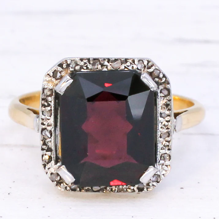 Vintage 4.75 Carat Almandine Garnet Ring, circa 1960 - Image 3