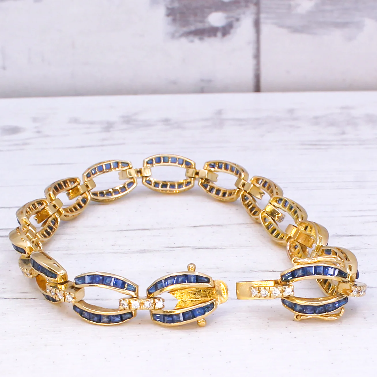 Vintage 9.30 Carat Natural Sapphire & Diamond Bracelet, circa 1960 - Image 4