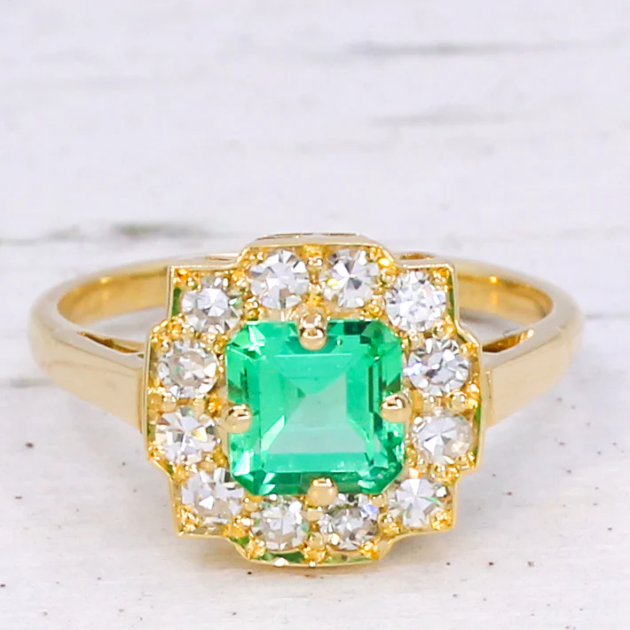 Vintage Colombian Emerald & Diamond Cluster Ring, circa 1930 - Image 3