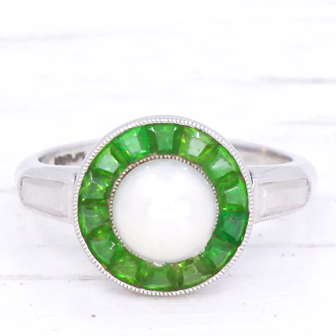 Vintage Pearl & Tsavorite Garnet Cluster Ring, circa 1975 - Image 3