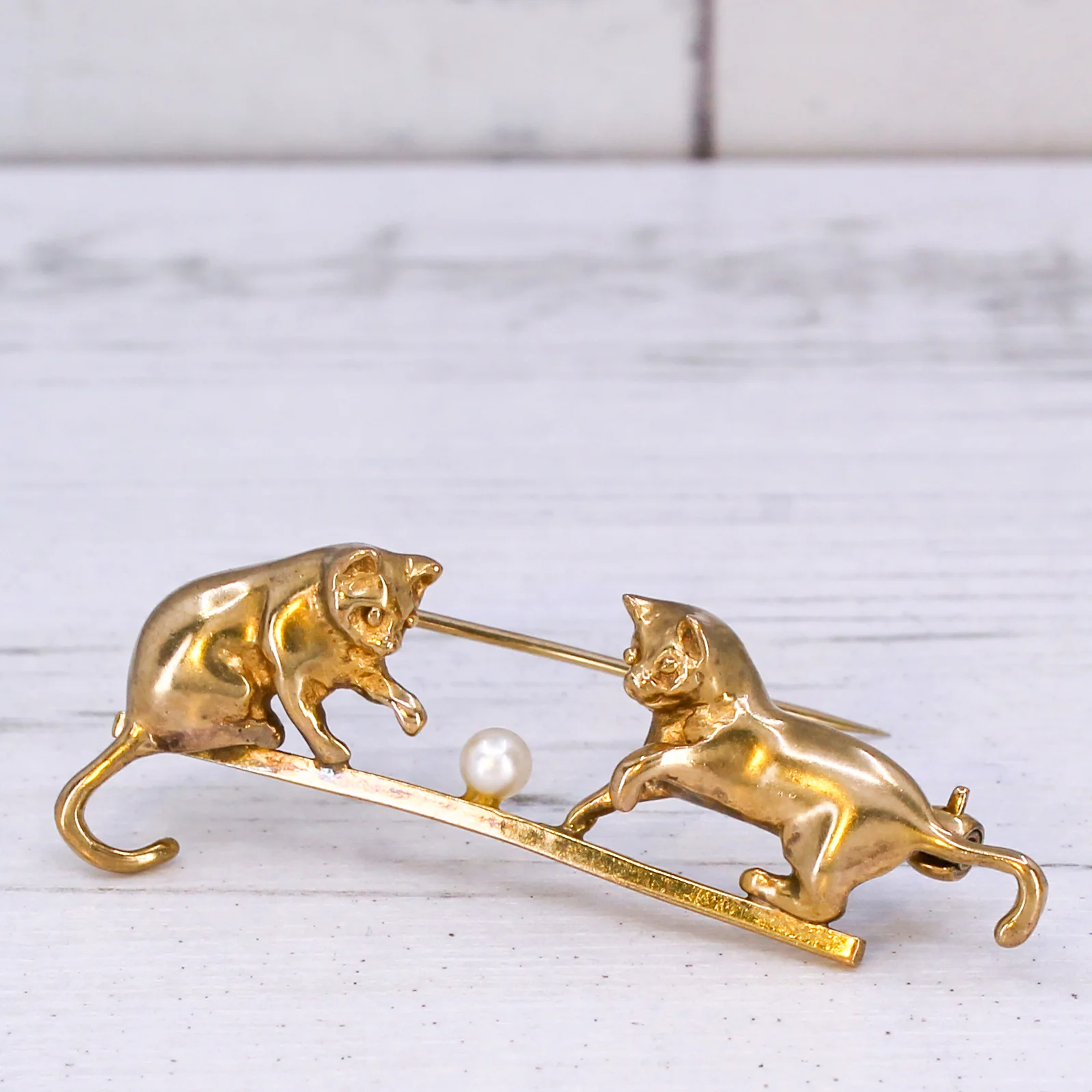 Vintage Two Cats Pin Brooch, dated 1995 - Image 3